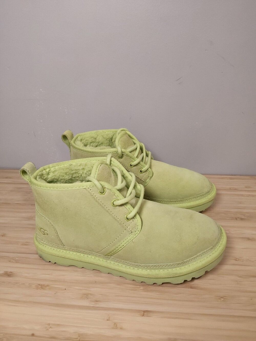 UGG Neumel Women's Size US6/EU37 Key Lime Neon Green Suede Chukka Boots